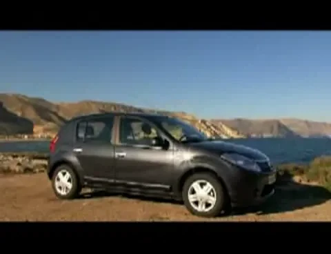 Vezi, in premiera mondiala, cum arata noua Dacia Sandero!