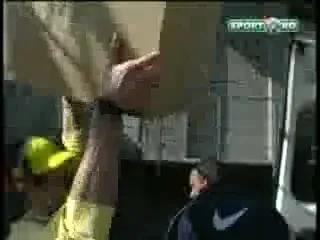 Berea la casca a facut spectacol de 8 Martie!