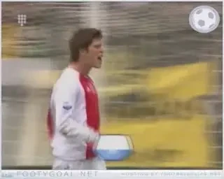 Noua obsesie a galaticilor: razboi total pentru Huntelaar!