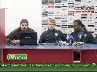 Vezi cum arat magazinul online al Stelei!Cum poti lua on-line tricouri cu Dayro Moreno si Habibou!