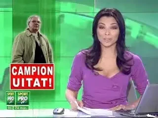 Basescu a decorat 200 de fotbalisti din toate generatiile! Emerich Ienei a fost uitat!