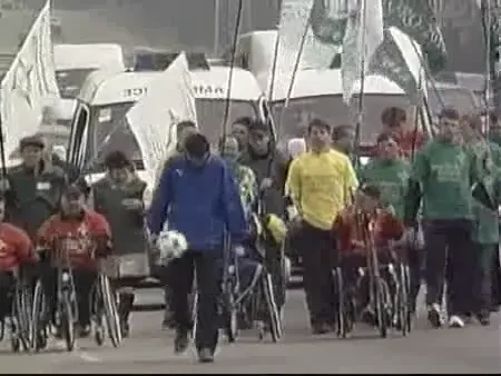 Senzational! Un jucator amator din Ucraina a tinut mingea pe picior 42 de km! Vezi video