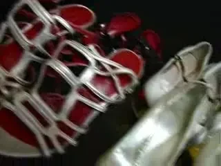 Vezi in premiera un making of de la sedinta foto a Monicai Columbeanu pentru revista Max!