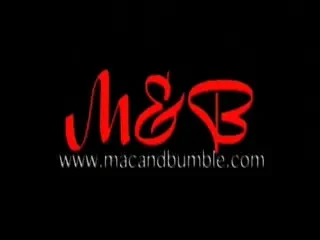 Atentie divelor!! Bomba sexy, Louise Glover se pregateste sa semneze cu WWE-ul...nud!