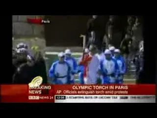 SOC: FLACARA OLIMPICA, STINSA LA PARIS! VEZI IMAGINI