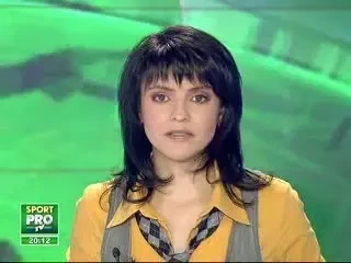 Vezi imagini cu scandalul flacarii olimpice la Paris! Steaguri negre, arborate pe Champs-Elysees la trecerea flacarii olimpice!