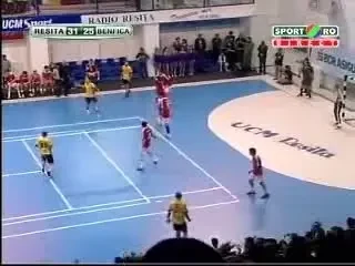 Hanbalul european este doar la Sport.ro! UCM Resita 32-25 Benfica! Vezi ultimul minut de infarct al meciului!