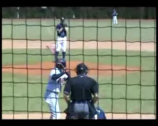 Ingrozitor! O minge de baseball a lovit un jucator cu 150 de km/h!