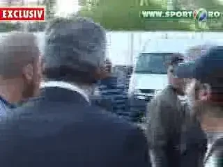 Zmarandescu nu iarta nimic! A dat pe mana jandarmilor un suporter al lui Otelul care il injurase pe Becali!