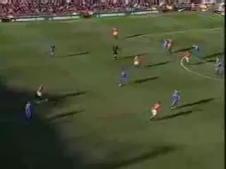 Vezi cele mai tari goluri marcate de omul care a dus pe Manchester in finala Champions League: Paul Scholes!