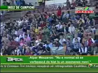 AU LUAT FOC! SUPORTERII LUI "U" PRIMITI CU GAZE LACRIMOGENE DE JANDARMI