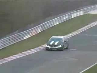 Nu rata! Vezi un clip cu viitorul Mercedes E Class!