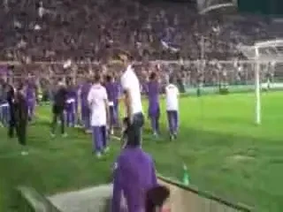 Vezi cum au sarbatorit Mutu si compania calificarea Fiorentinei in Champions League!