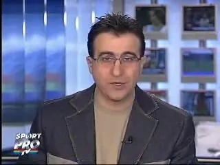 Gabi Popescu, in razboi cu Ferrari pentru 300.000 de euro! Vezi filmul in care masina fotbalistului a luat foc!