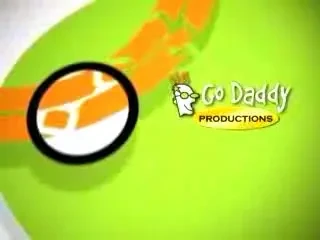 Vezi o sedinta foto fierbinte cu Candice Michelle!