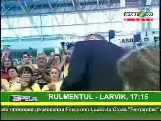 Basescu s-a tinut de cuvant: este in tribuna la Rulmentul - Larvik!