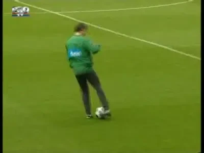 Senzatie! Cristiano Ronalo si-a reinventat jongleriile!