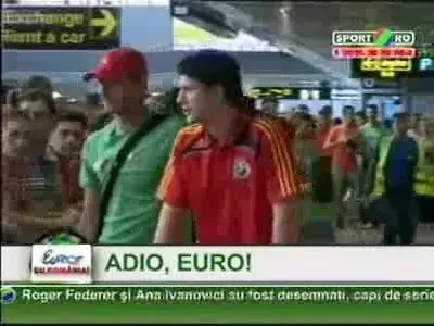 Vezi imagini de la sosirea nationalei!