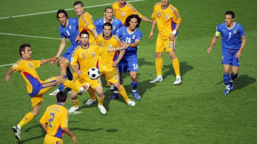 Doua puncte, 15.000 de suporteri, un penalty ratat_8