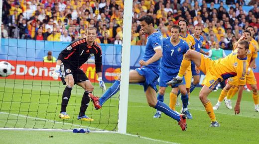 Doua puncte, 15.000 de suporteri, un penalty ratat_37