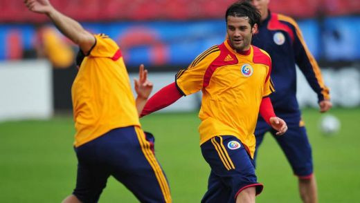 Doua puncte, 15.000 de suporteri, un penalty ratat_39