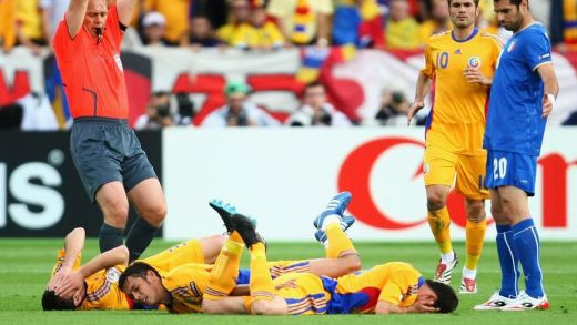 Doua puncte, 15.000 de suporteri, un penalty ratat_49