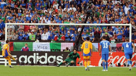 Doua puncte, 15.000 de suporteri, un penalty ratat_62