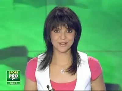 Uriasa Kong l-a strivit pe Elvis Presley in ring!