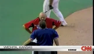 Miroase-ma la subrat! , ultima moda la injuraturile din baseball