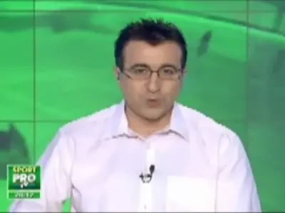 Senzatie: Satul olimpic facut din 140.000 carti de joc