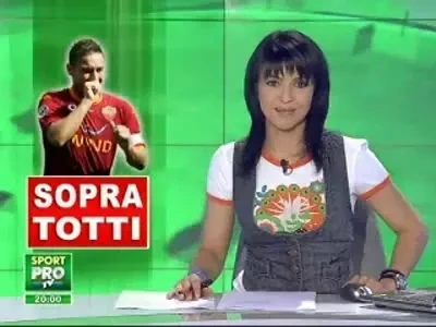 Totti, sef la autografe....in Ghencea!