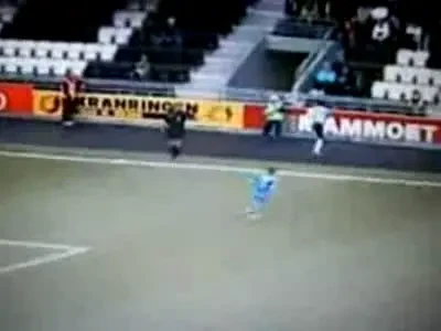Video / Vezi ce poate sa faca un fotbalist nervos!