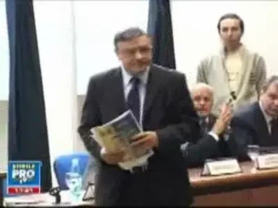 Cine poate sa il schimbe pe Sandu de la FRF, la Sport, 20.00!