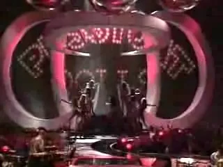 Super-Video: Carmen intr-un show Electri-zant!