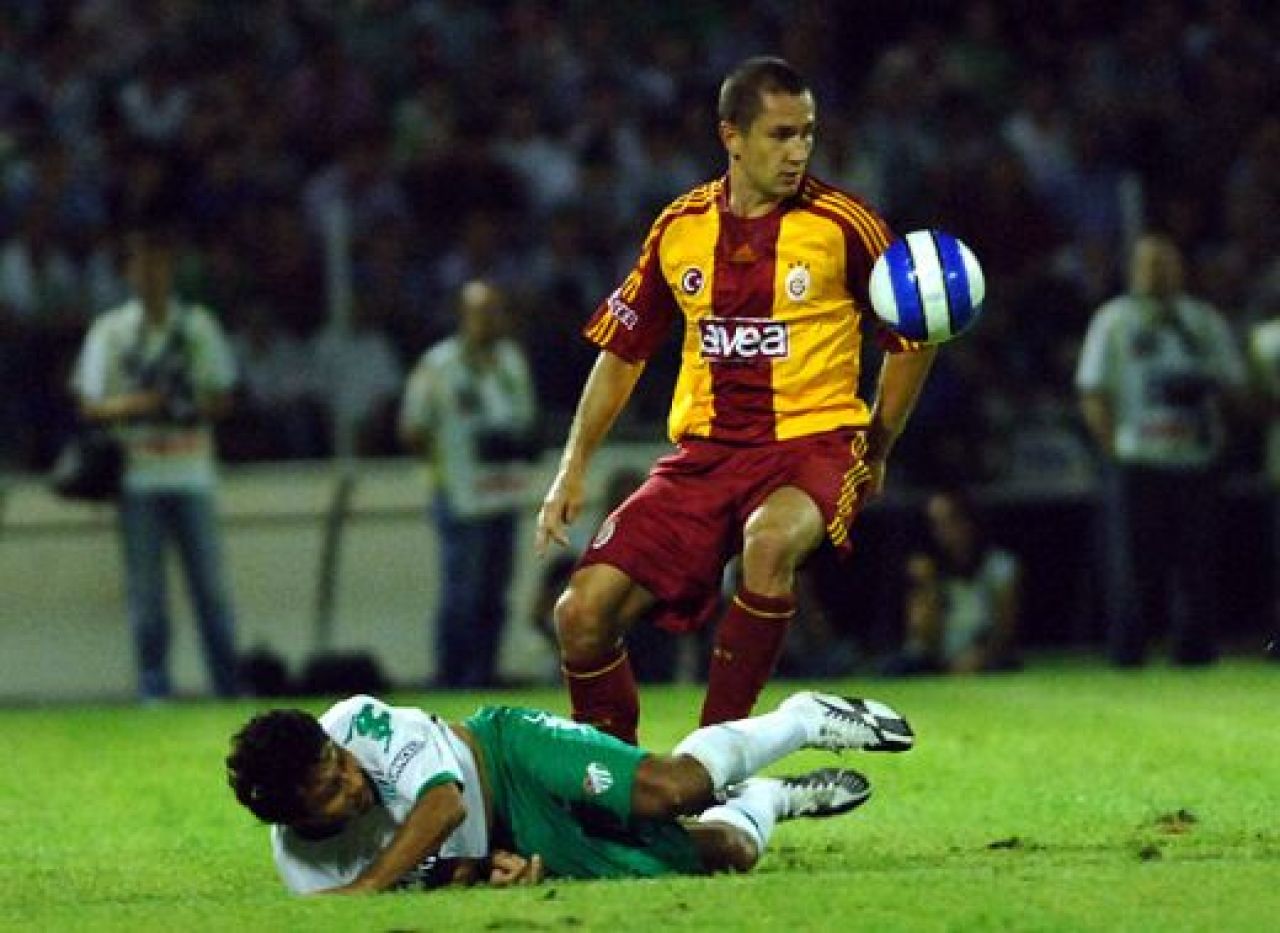 Foto: Galata tremura! Umit Karan s-a