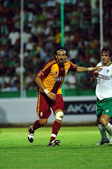Foto: Galata tremura! Umit Karan s-a 