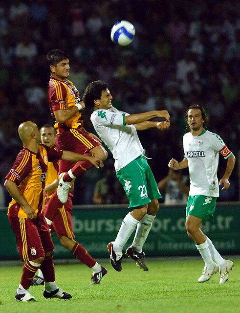 Foto: Galata tremura! Umit Karan s-a 
