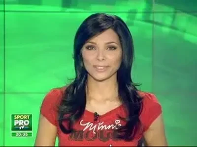 Sabah:"Stelistii s-au uitat la ziare cu femei dezbracate!"