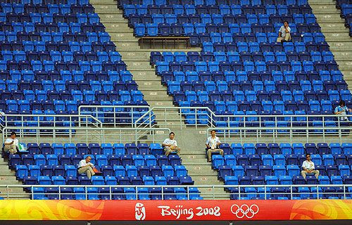 Deziluzie pentru organizatori! Locuri goale la JO!_6
