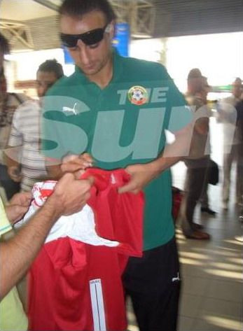 SOC! Vezi cum a semnat Berbatov cu Manchester United!_2