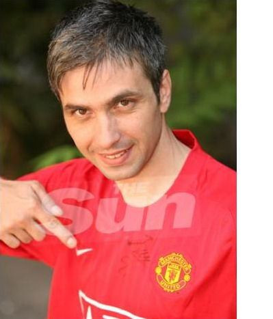 SOC! Vezi cum a semnat Berbatov cu Manchester United!_3