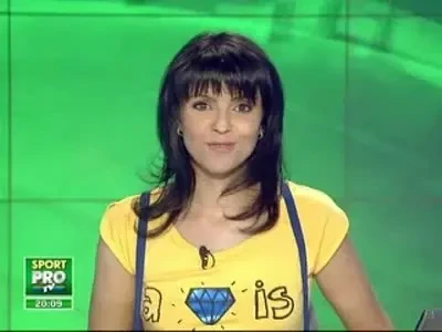 Vezi cum s-au calcat fanii Stelei in picioare pentru un bilet cu Galata!