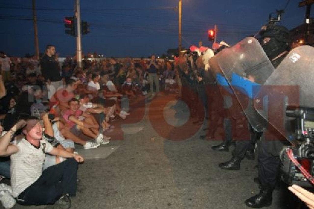 Foto si Video! Timisoara viole(n)ta: Batai pe strazile Timisoarei_26