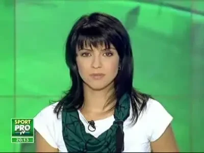 Poli tremura de frica! Si-a schimbat pana si costumele de prezentare