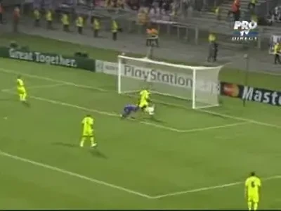 Mutu, pasa de gol: Lyon 2-2 Fiorentina