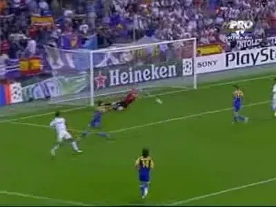 Van Nistelrooy da decisiva!