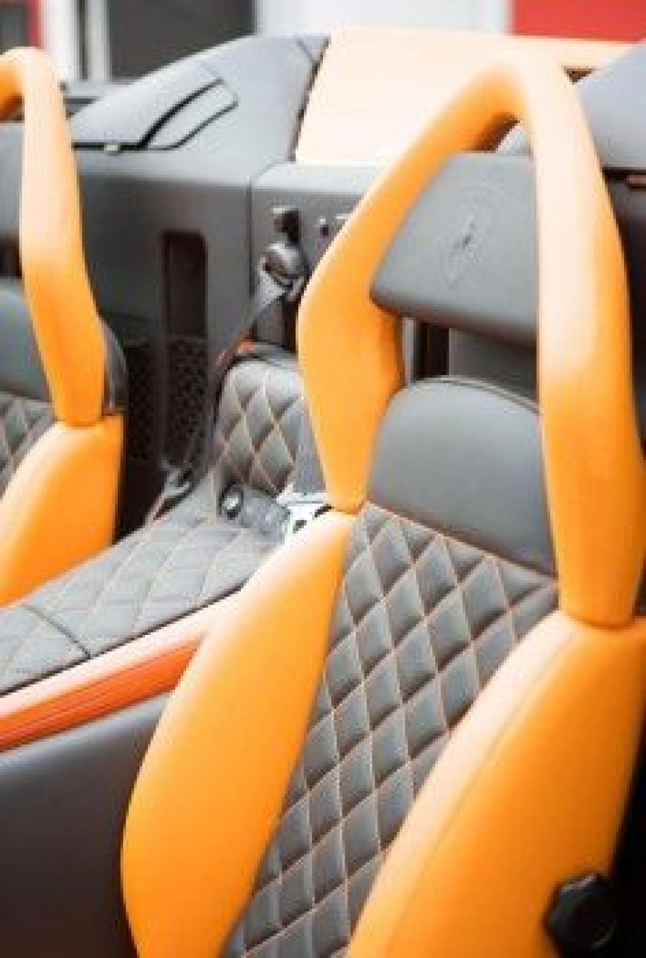 Lamborghini Murcielago, 4 roti si 708 cai putere!_5