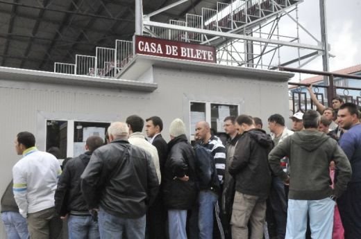 Foto: Nebunie la Cluj pentru meciul cu Steaua: 10.000 bilete vandute in prima zi_4