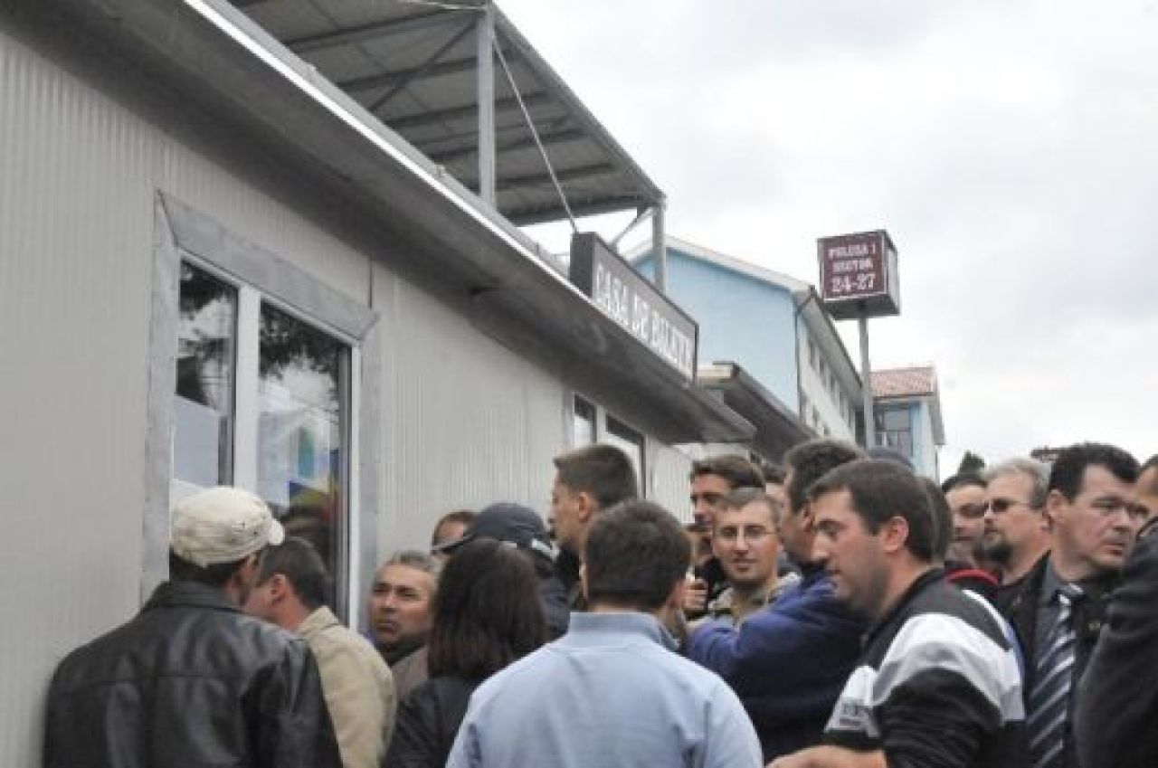 Foto: Nebunie la Cluj pentru meciul cu Steaua: 10.000 bilete vandute in prima zi_9