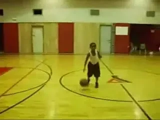 Noul Michael Jordan are 8 ani, dar este deja un star!